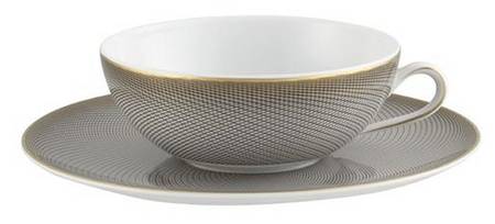 Oskar Oversized Cup & Saucer Set
