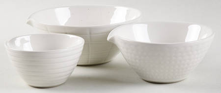 Maze Grill White Dip Bowl with Spout - Set of 3