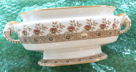 RW353 Centerpiece