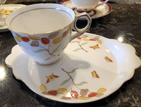 Honesty Snack Plate & Cup Set