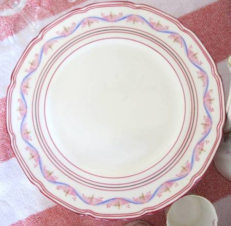 V1637 by Royal Doulton