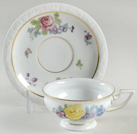 R3114 Footed Cup & Saucer Set