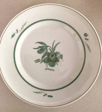 23 Dinner Plate