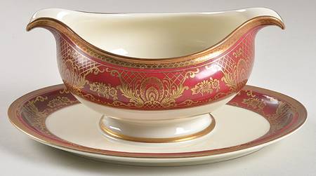 3244 Gravy Boat with Attached Underplate