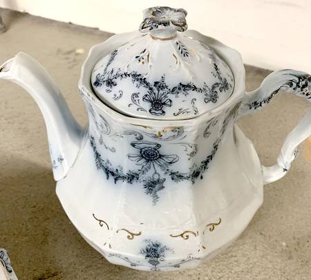 Eclipse Teapot & Lid