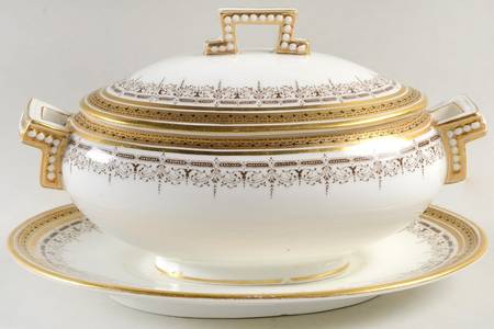 H4411 Sauce Boat & Lid with Underplate