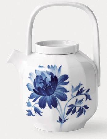 Blomst Teapot & Lid by Royal Copenhagen