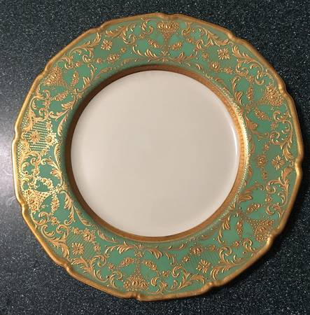 H3205 by Royal Doulton