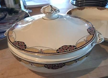 Trent Round Covered Vegetable