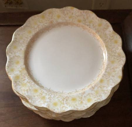 C6930 by Royal Doulton