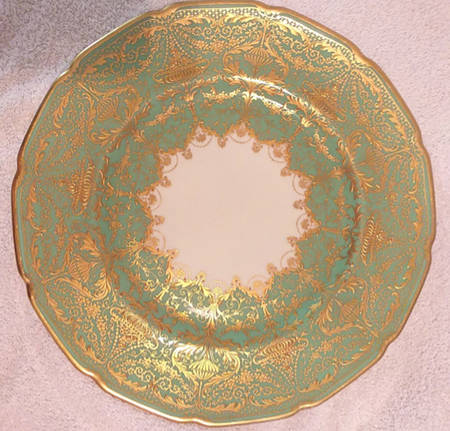 V696 by Royal Doulton