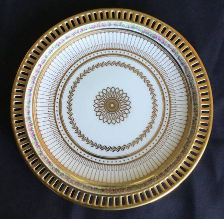 N6420 Luncheon Plate