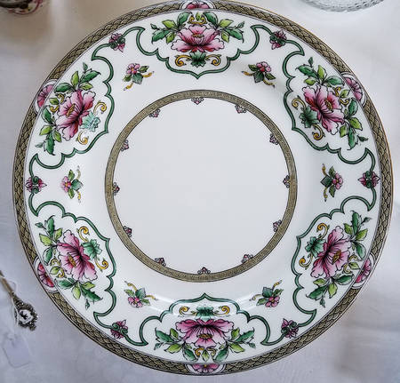 C672 Dinner Plate