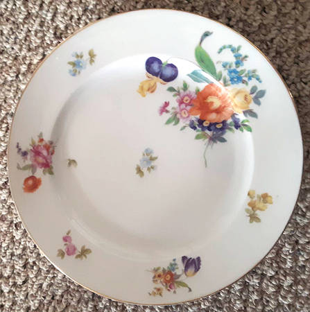 Vinewood (Multi-Floral) by Ridgway (Ridgways)