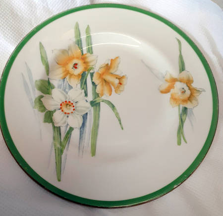 Daffodil by Royal Doulton