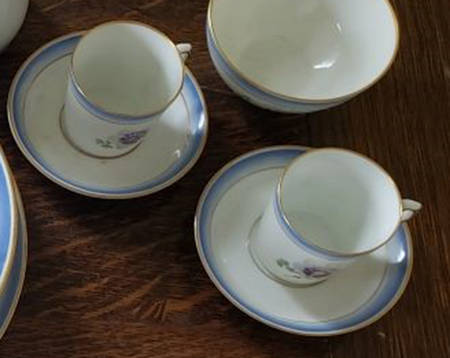 592 Flat Cup & Saucer Set