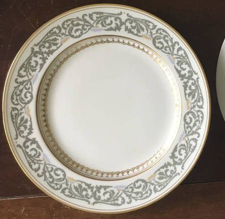 C9690 by Royal Doulton