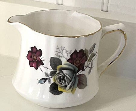 1335 Creamer