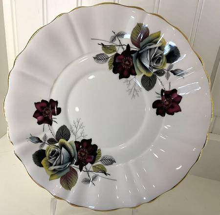 1335 Cake Plate