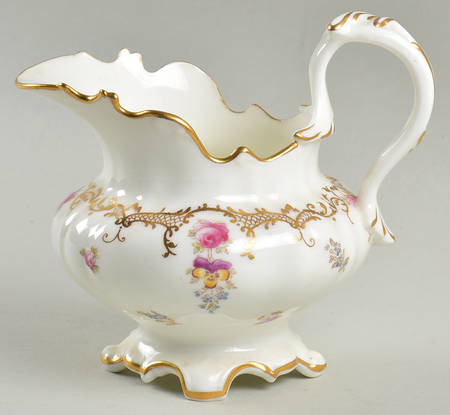 K6824 Creamer