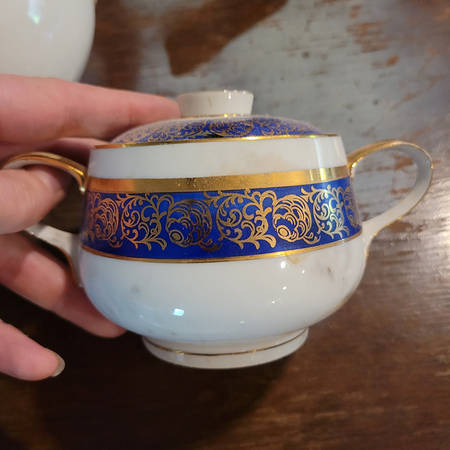 R3130 Sugar Bowl & Lid