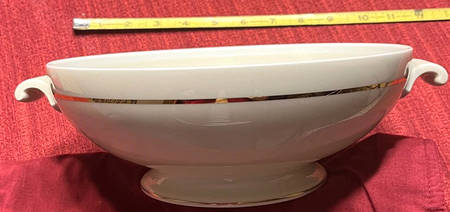 6069 Gold Round Vegetable No Lid