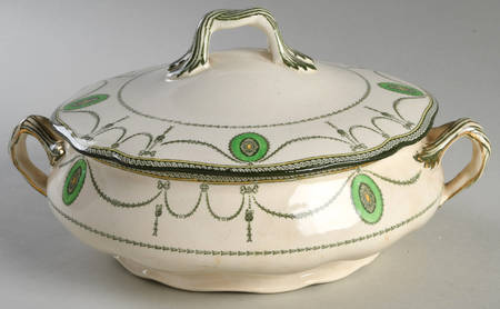 Countess Green Round Covered Vegetable