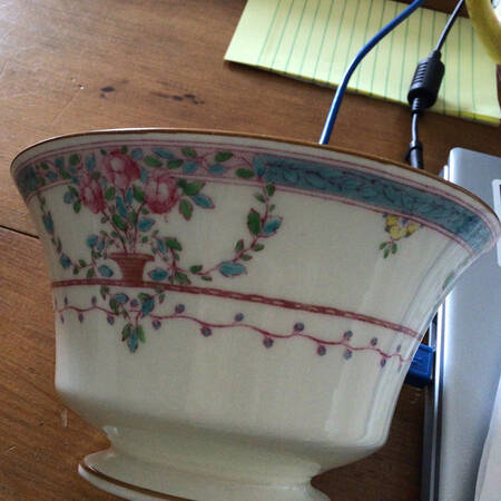 C897 Footed Cup