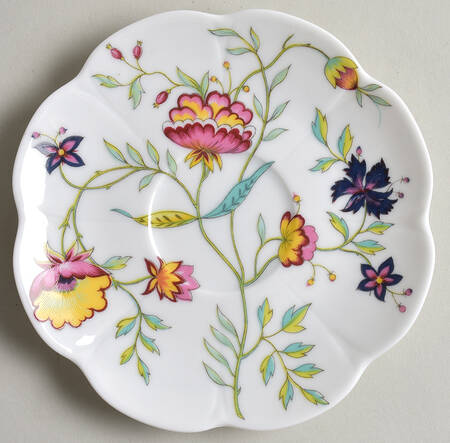 Adriana (Scalloped) Saucer