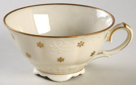 ROR67 Footed Cup