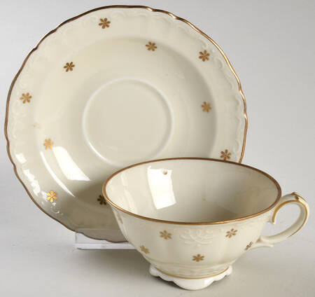 ROR67 Footed Cup & Saucer Set