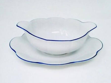 Fleur'T Bleu Gravy Boat with Attached Underplate
