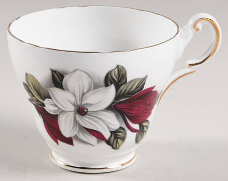 RE59 Footed Cup