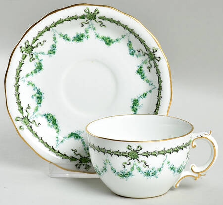 4699e Flat Cup & Saucer Set