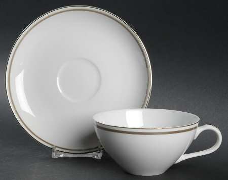 102 Flat Cup & Saucer Set