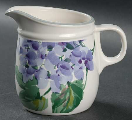 Orchard Artistry Creamer