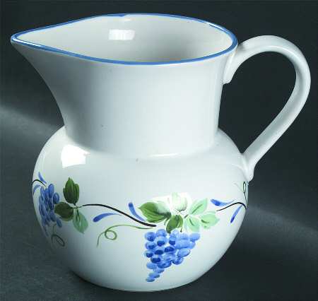 Vineyard 24 Oz Pitcher