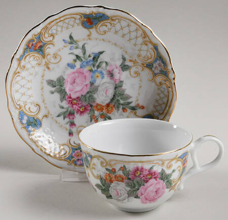 Amore Flat Cup & Saucer Set