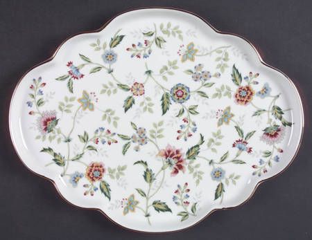 Buckingham 12" Oval Scalloped Tray