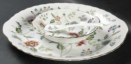 Buckingham (3pc) Party Serving/Chip & Dip-Plate, Bowl & Spoon