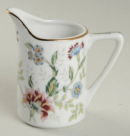 Buckingham Mini Creamer