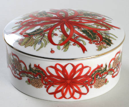 Christmas Garland 4" Round Box & Lid