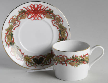 Christmas Garland Flat Cup & Saucer Set