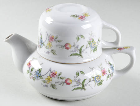 Corona (Gold Trim) Individual Teapot & Lid with Cup