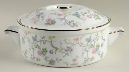 Corona (Gold Trim) 2 Qt Round Covered Casserole
