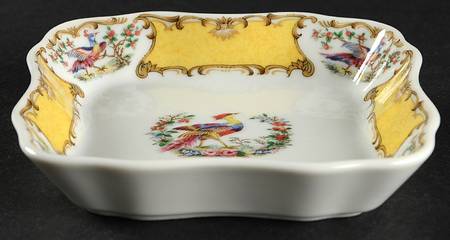 Kingscote 4" Square Dish
