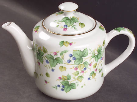 Vineyard Teapot & Lid