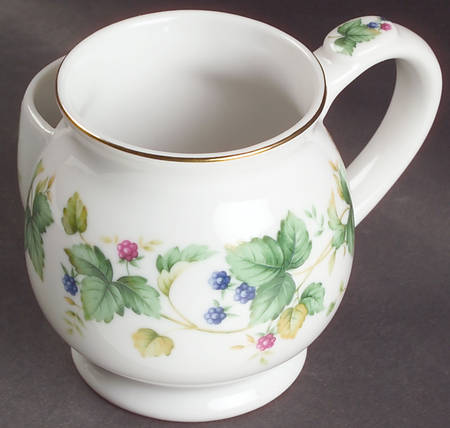 Vineyard Footed Mug