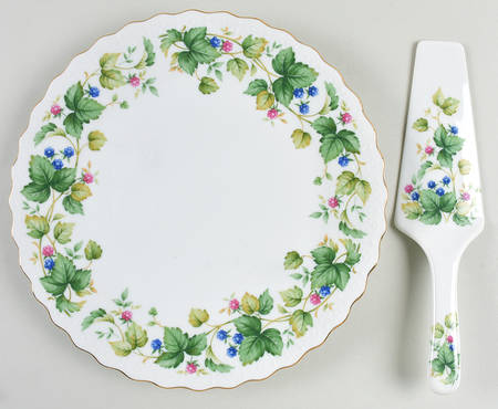 Vineyard Cake Aka Dinner Plate & Server w/Box