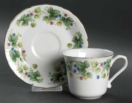 Vineyard Flat Cup & Saucer Set